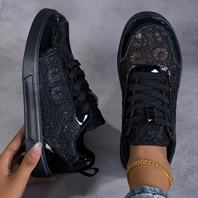 Black / 10