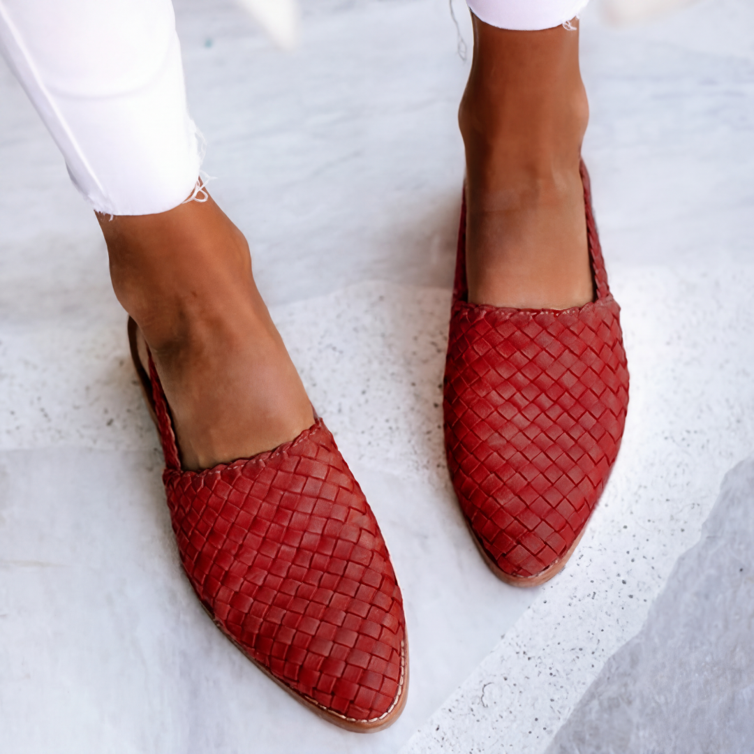Red / 10