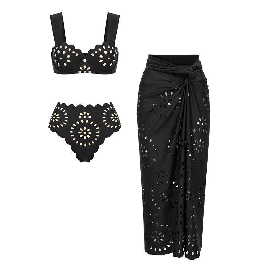 Swimsuit and Sarong / L