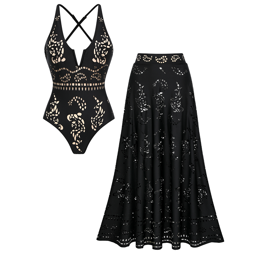 Swimsuit and skirt / L