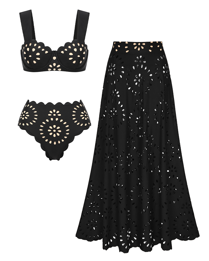 Swimsuit and skirt / L