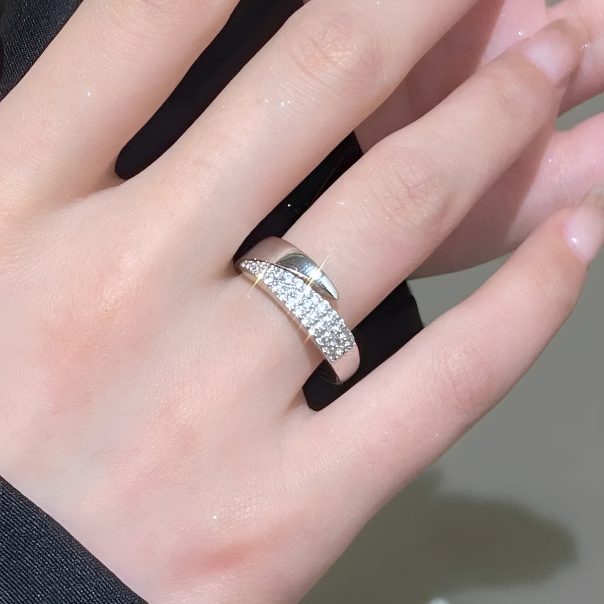 Silver / Adjustable