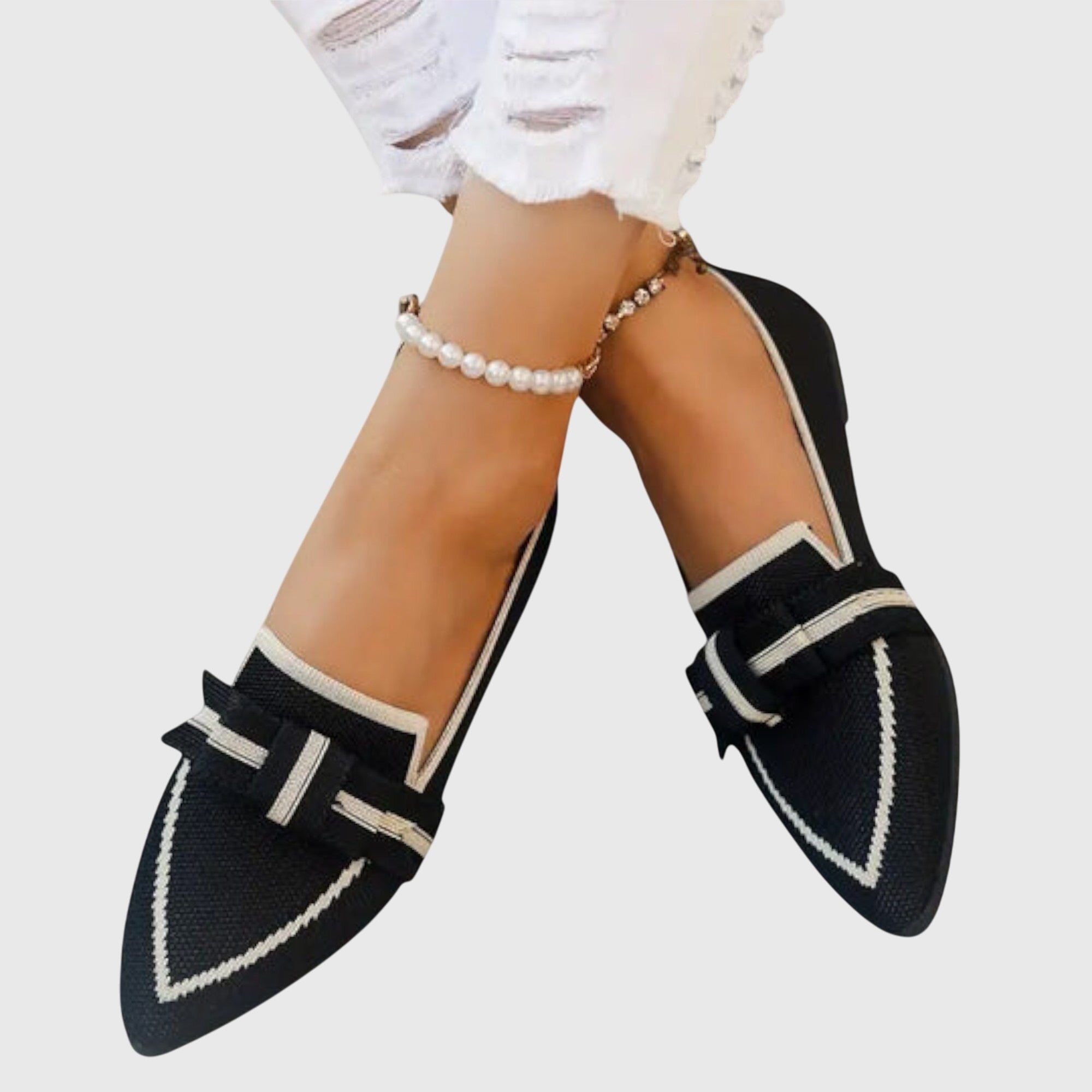 Black / 10