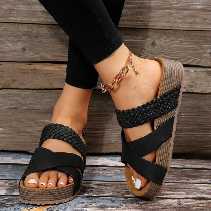Black / 11
