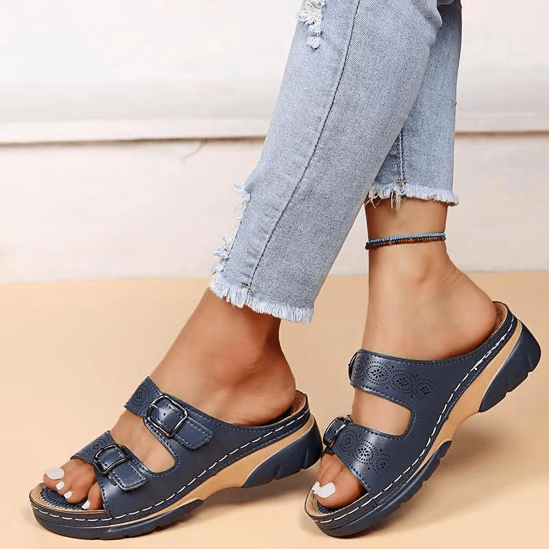 Navy Blue / 11