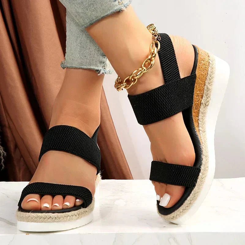 Black / 11
